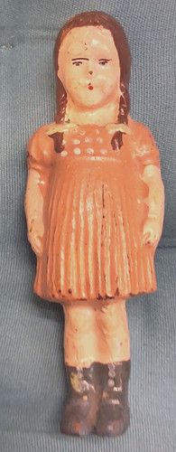Kleine bemalte figur aus - bemalte, masse