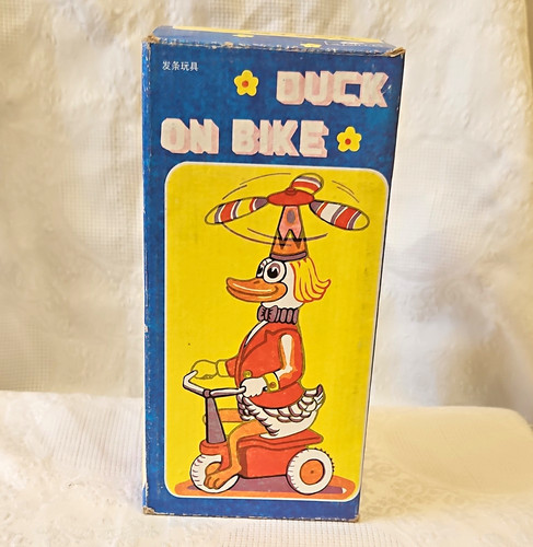 Vintage blechspielzeug duck - blechspielzeug,