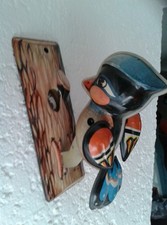 Specht am Baumstamm .beweglich