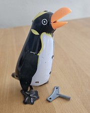 Watschel-Pinguin aus Metall